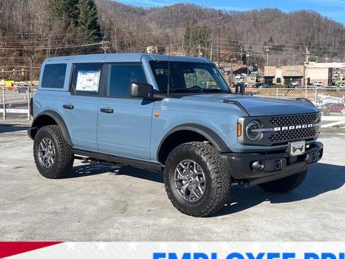 Azure Gray Metallic 2025 Ford Bronco Badlands