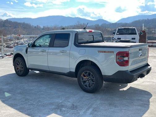 2023 Ford Maverick Lariat