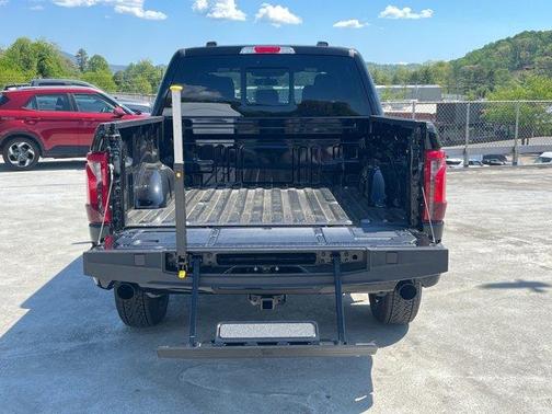 Agate Black Metallic 2026 Ford F-150 XLT