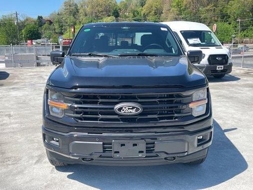 Agate Black Metallic 2026 Ford F-150 XLT