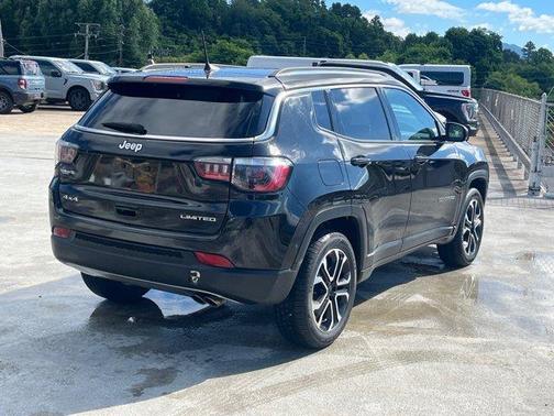 Diamond Black 2022 Jeep Compass Limited