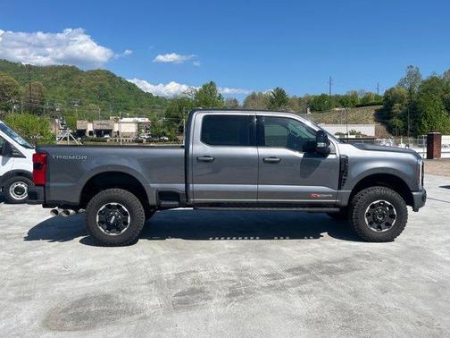 Carbonized Gray Metallic 2025 Ford F-350 Lariat Super Duty