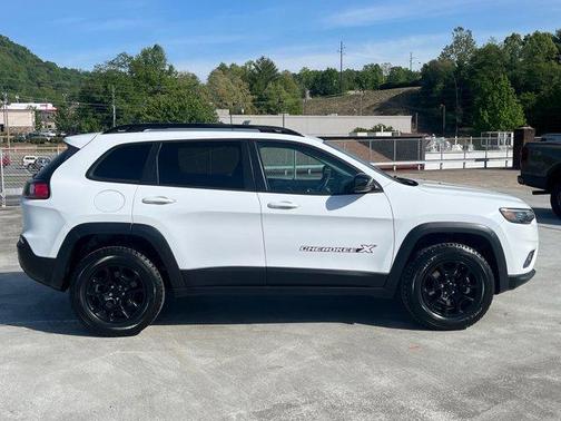 Bright White Clearcoat 2022 Jeep Cherokee X