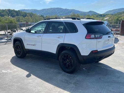 Bright White Clearcoat 2022 Jeep Cherokee X