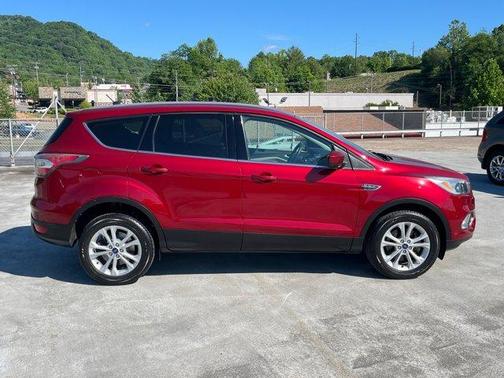 Ruby Red Metallic Tinted Clearcoat 2017 Ford Escape SE