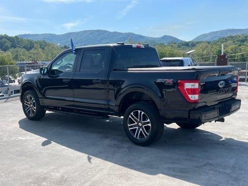 Agate Black Metallic 2023 Ford F-150 XL