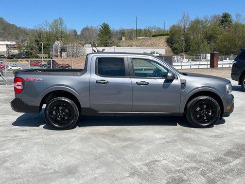 Carbonized Gray Metallic 2023 Ford Maverick Lariat