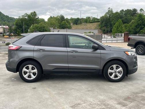 Carbonized Gray Metallic 2024 Ford Edge SE