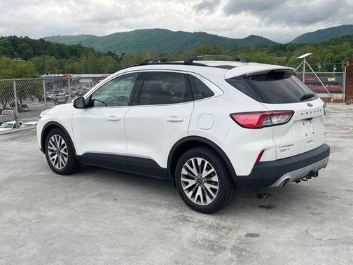 Star White 2022 Ford Escape Titanium Hybrid