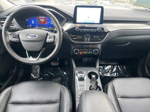 Star White 2022 Ford Escape Titanium Hybrid