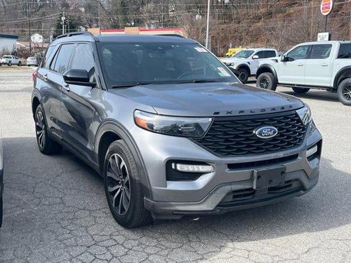 2022 Ford Explorer ST-Line