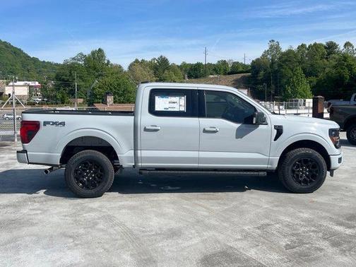 Avalanche 2026 Ford F-150 XLT