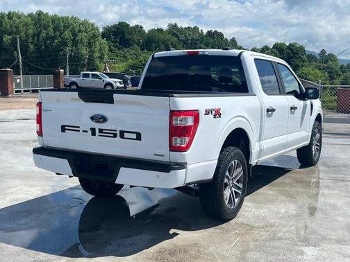 Oxford White 2022 Ford F-150 XL