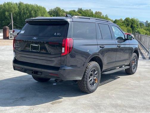 Dark Matter Gray Metallic 2026 Ford Expedition Tremor
