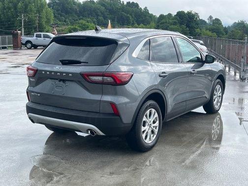 Carbonized Gray Metallic 2024 Ford Escape Active