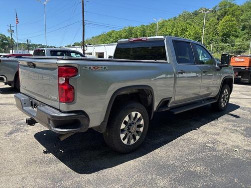 Sterling Gray Metallic 2024 Chevrolet Silverado 2500 Custom