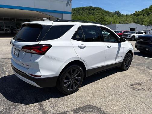Summit White 2023 Chevrolet Equinox RS