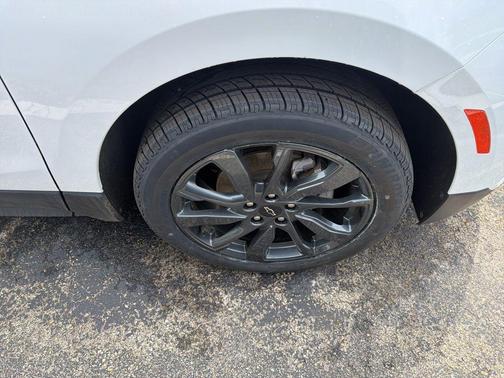 Summit White 2023 Chevrolet Equinox RS