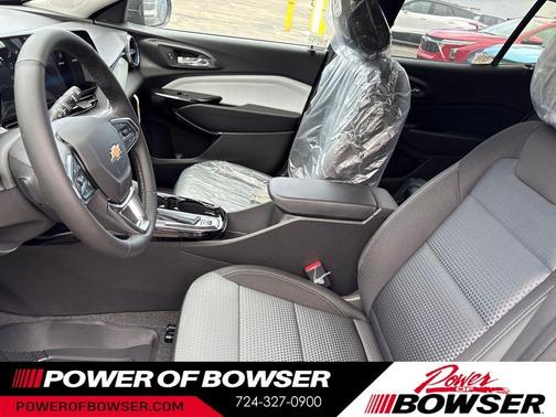 Mosaic Black Metallic 2026 Chevrolet Trax LT