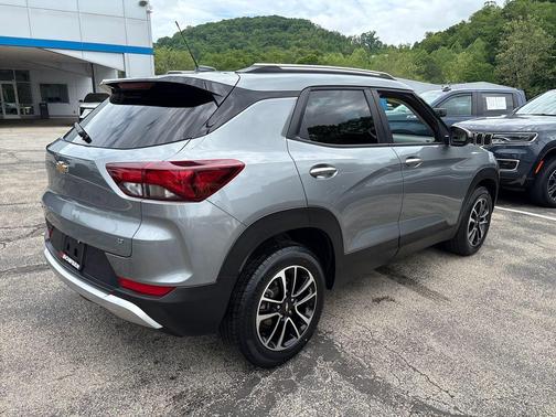 Sterling Gray Metallic 2025 Chevrolet Trailblazer LT