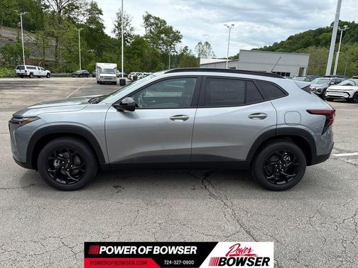 Sterling Gray Metallic 2026 Chevrolet Trax LT