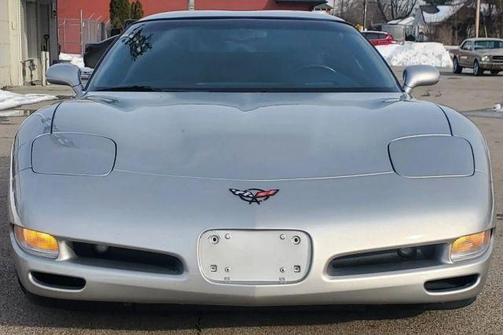 2004 Chevrolet Corvette Base