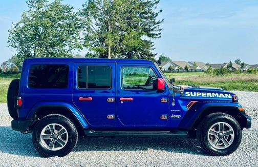 Ocean Blue Metallic Clearcoat 2018 Jeep Wrangler Unlimited Sahara