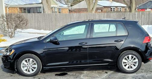 2016 Volkswagen Golf TSI S 4-Door