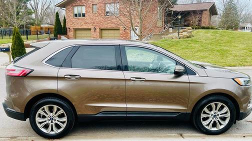 2019 Ford Edge Titanium