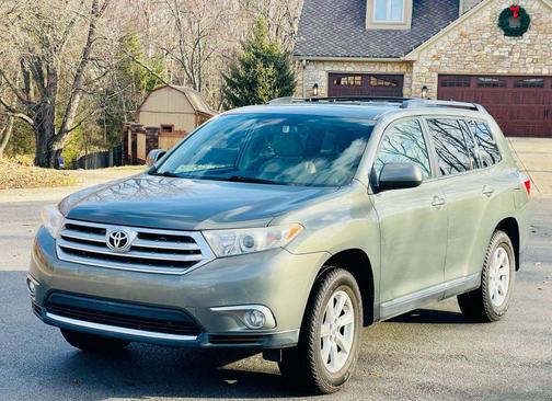 2012 Toyota Highlander SE