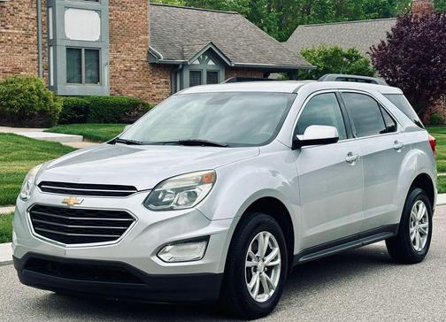 Silver Ice Metallic 2017 Chevrolet Equinox 1LT