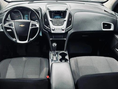 Silver Ice Metallic 2017 Chevrolet Equinox 1LT