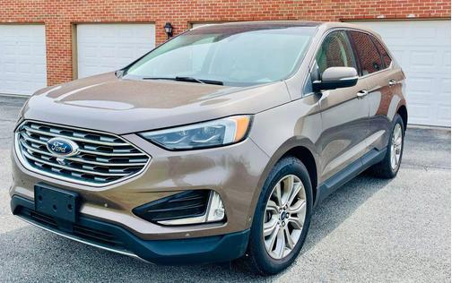 Brown 2019 Ford Edge Titanium