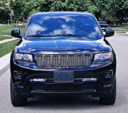 Brilliant Black Crystal Pearlcoat 2015 Jeep Grand Cherokee Altitude