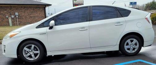 2010 Toyota Prius III