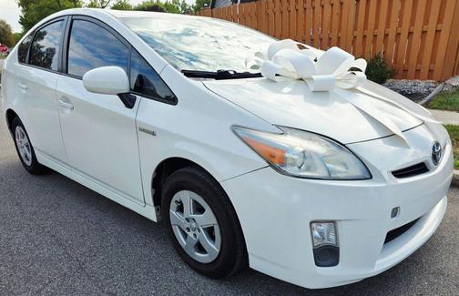 2010 Toyota Prius III