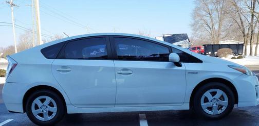 2010 Toyota Prius III