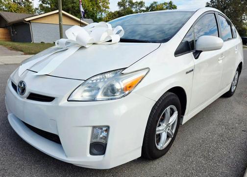 2010 Toyota Prius III