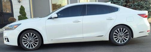 2017 Kia Cadenza Premium