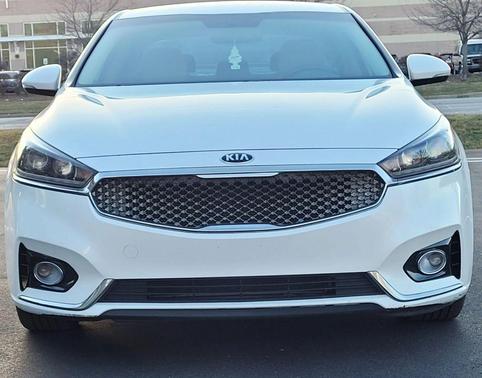 2017 Kia Cadenza Premium