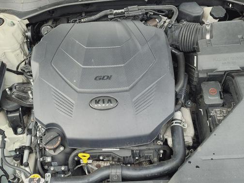 Snow White Pearl 2017 Kia Cadenza Premium