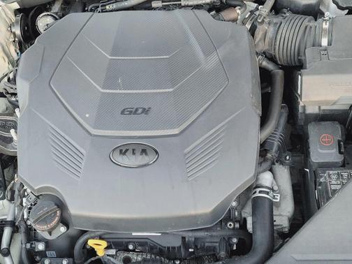 2017 Kia Cadenza Premium