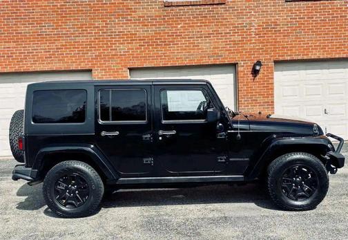 Black Clearcoat 2016 Jeep Wrangler Unlimited Sport
