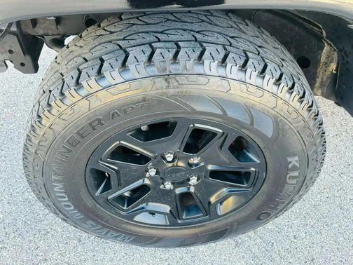 Black Clearcoat 2016 Jeep Wrangler Unlimited Sport