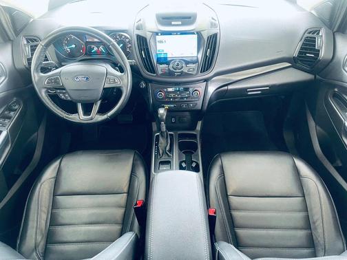 White Platinum Metallic Tri-Coat 2017 Ford Escape Titanium