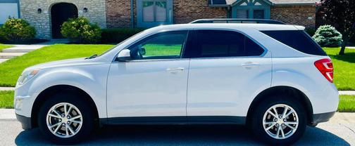 White 2017 Chevrolet Equinox 1LT