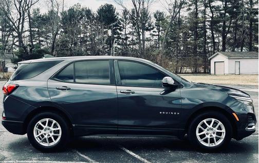 2022 Chevrolet Equinox LS