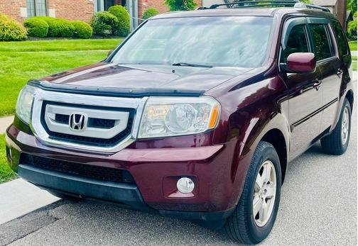 Burgundy 2010 Honda Pilot EX-L