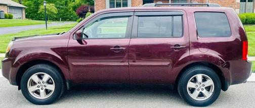 Burgundy 2010 Honda Pilot EX-L