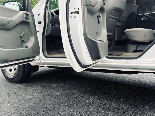 Avalanche 2011 Nissan Frontier S